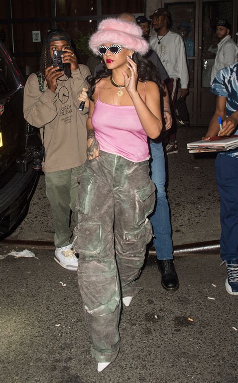 rihanna fur hat